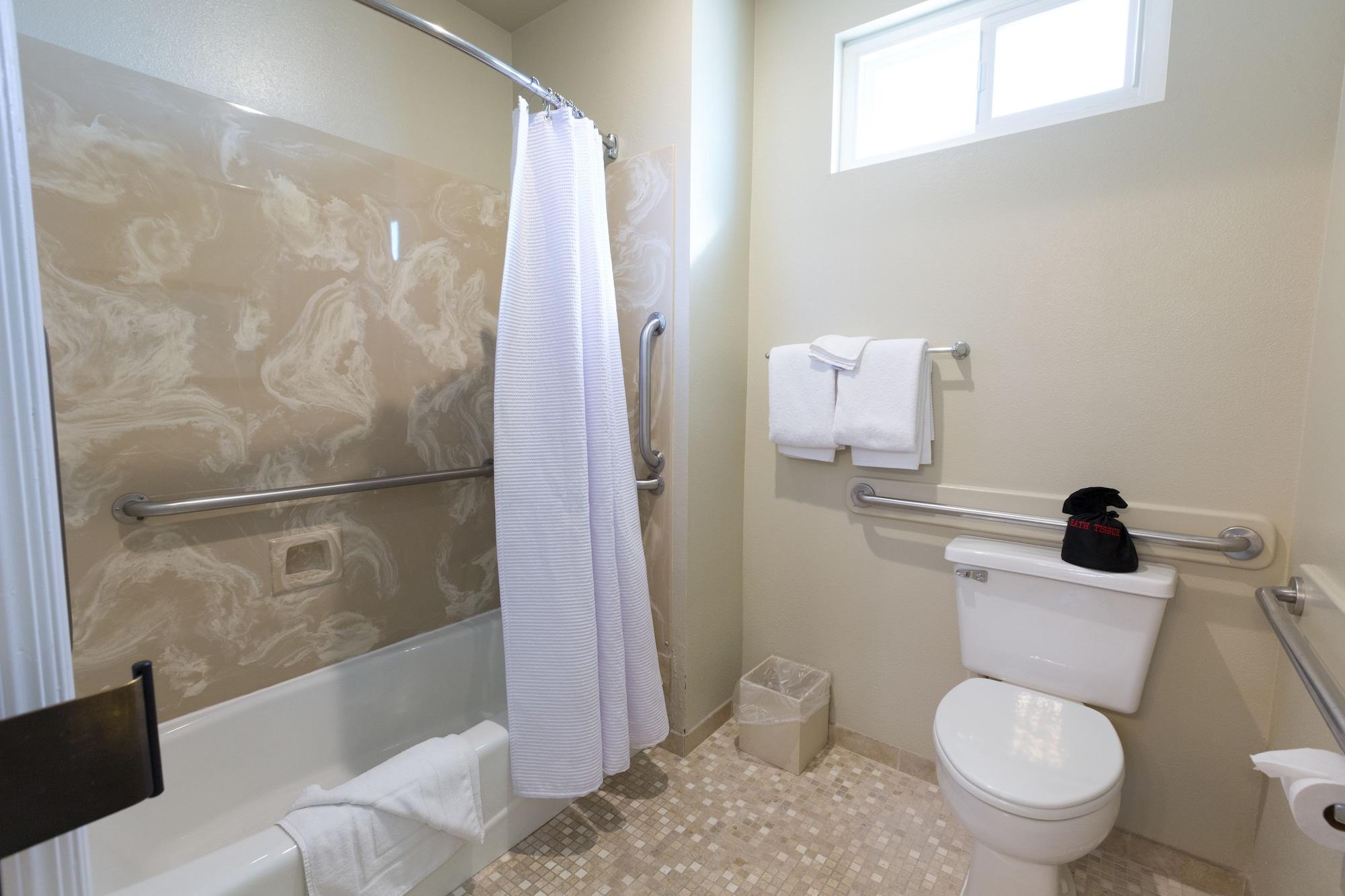 Cambria Landing Inn And Suites Εξωτερικό φωτογραφία