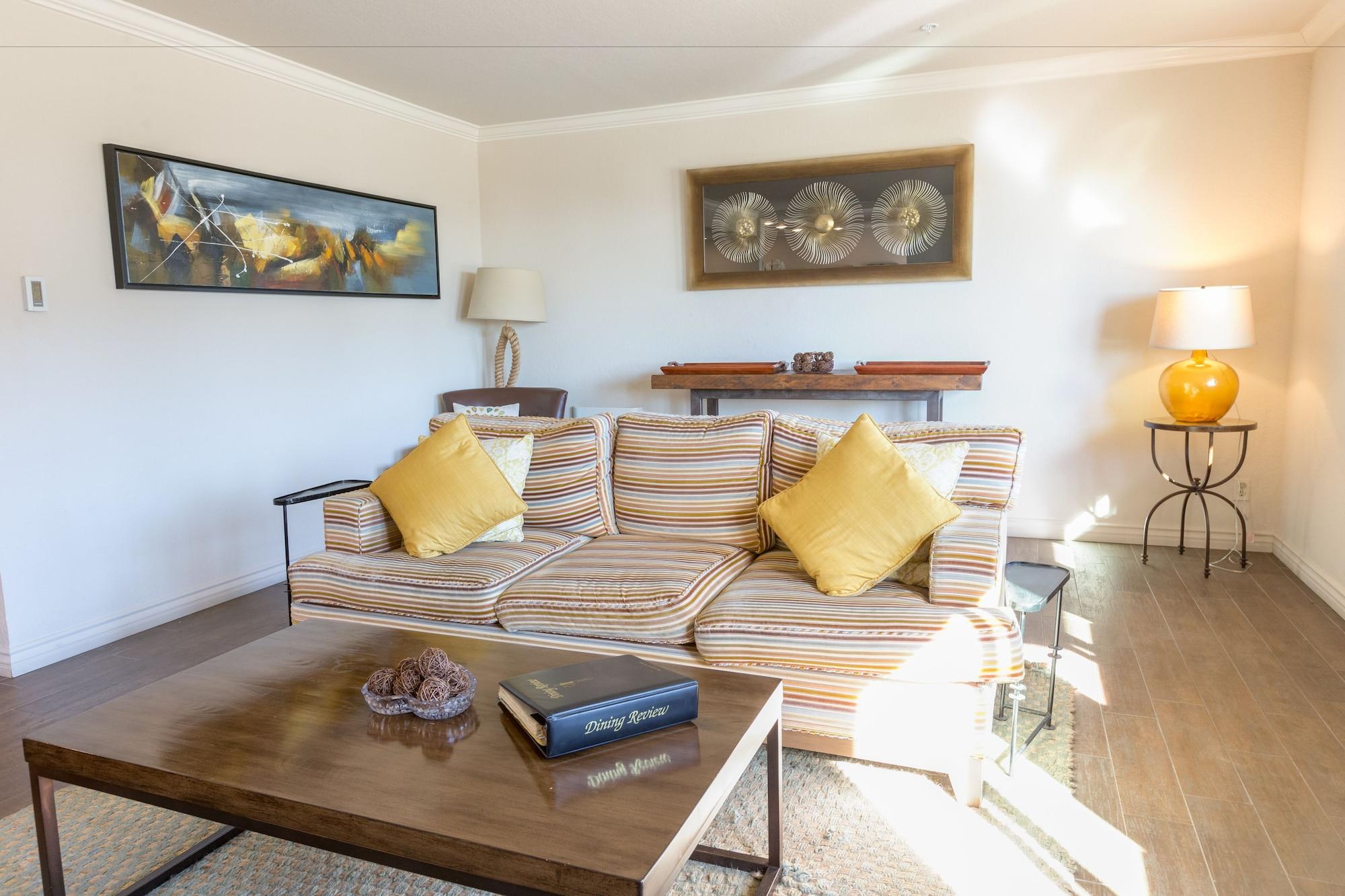 Cambria Landing Inn And Suites Εξωτερικό φωτογραφία