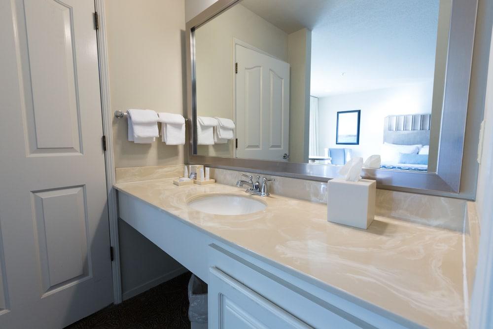 Cambria Landing Inn And Suites Εξωτερικό φωτογραφία