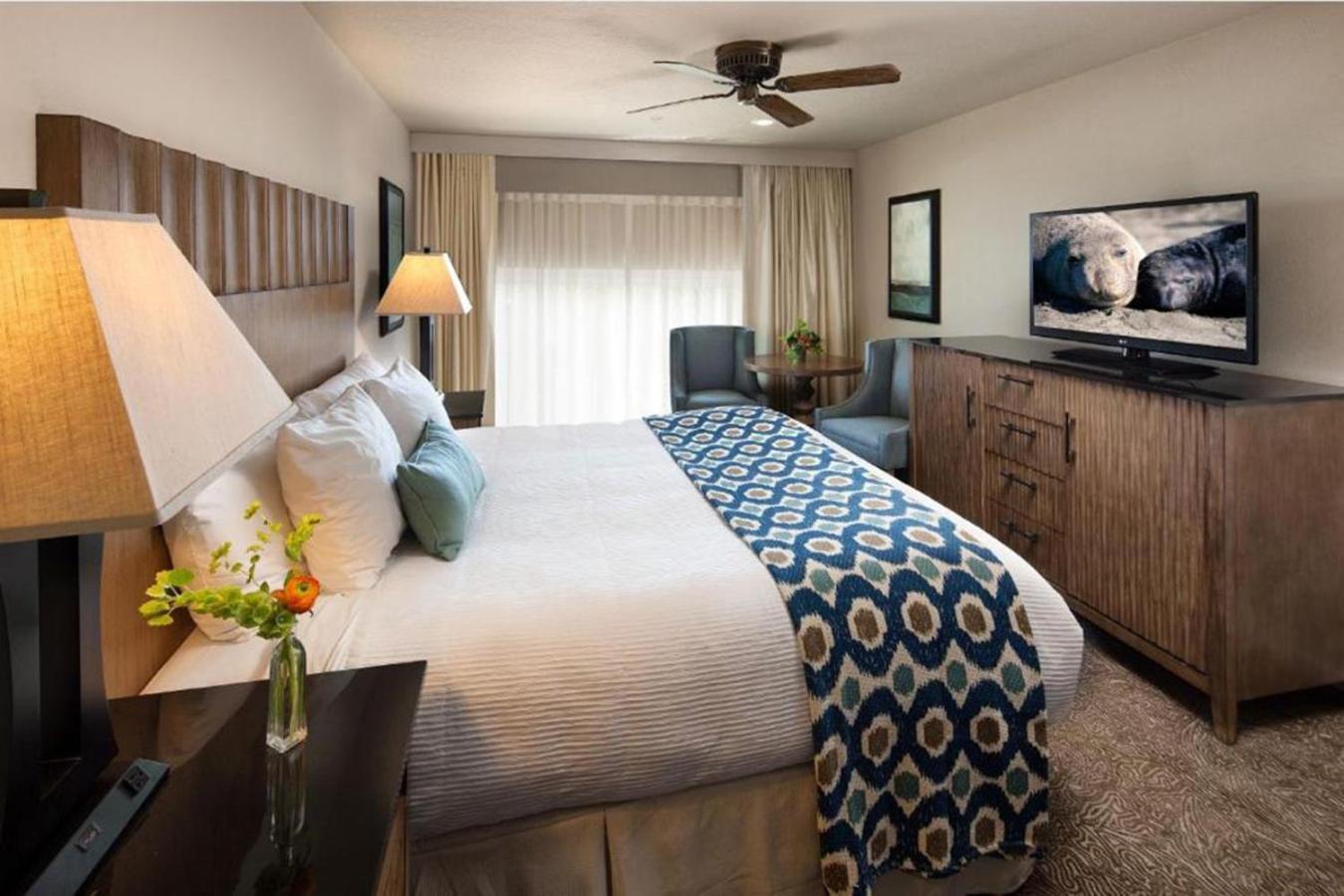 Cambria Landing Inn And Suites Εξωτερικό φωτογραφία