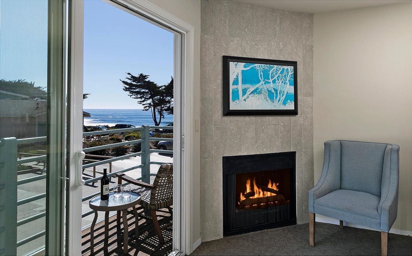 Cambria Landing Inn And Suites Εξωτερικό φωτογραφία