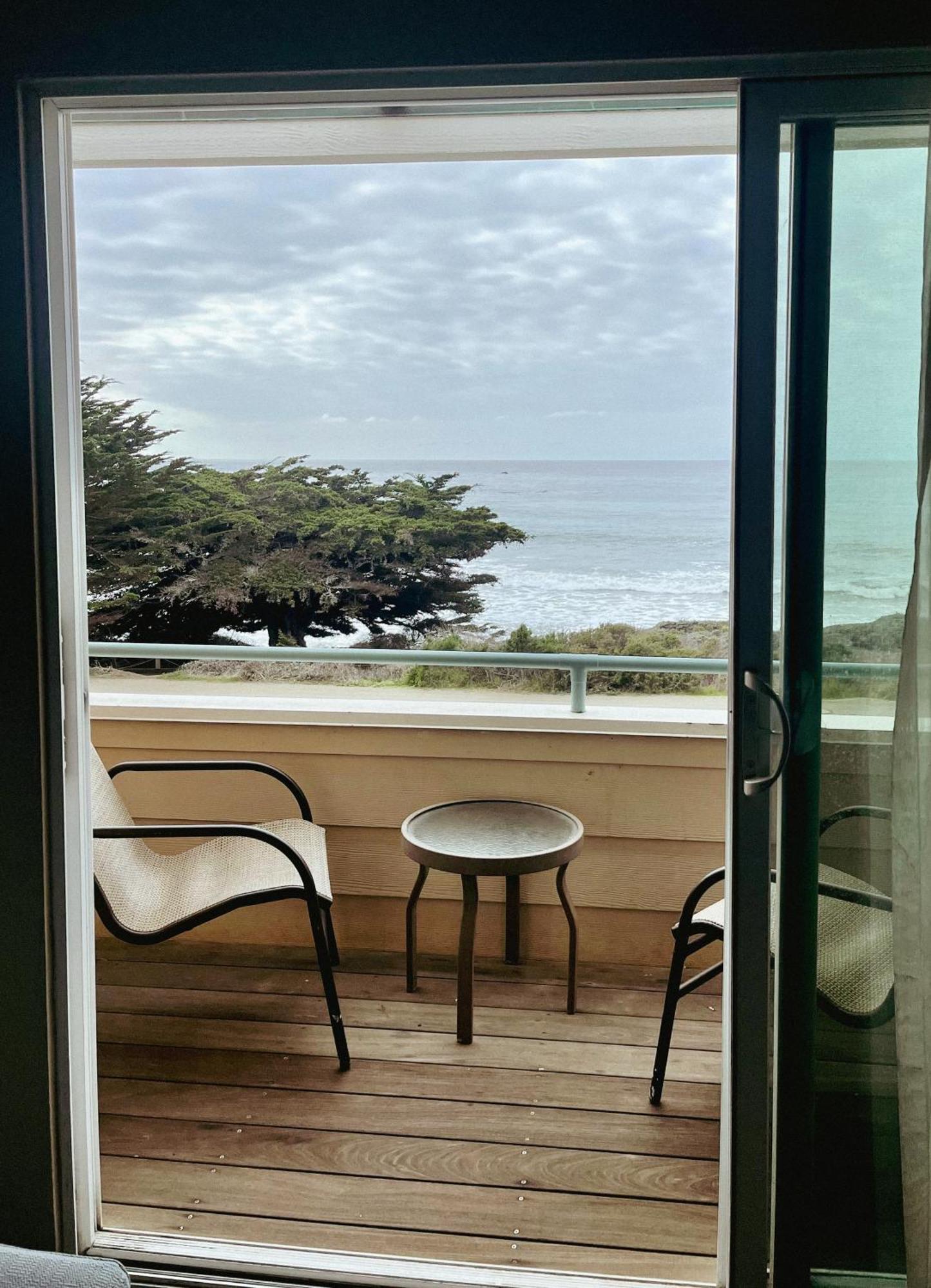 Cambria Landing Inn And Suites Εξωτερικό φωτογραφία