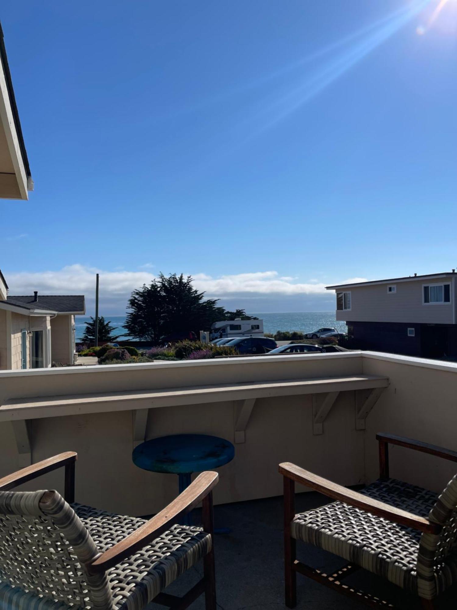Cambria Landing Inn And Suites Εξωτερικό φωτογραφία